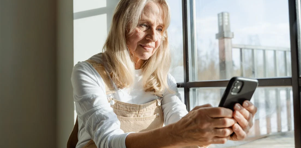 Social Recall and Community Volunteering: A 45-Day Moadly Case Study with Maggie